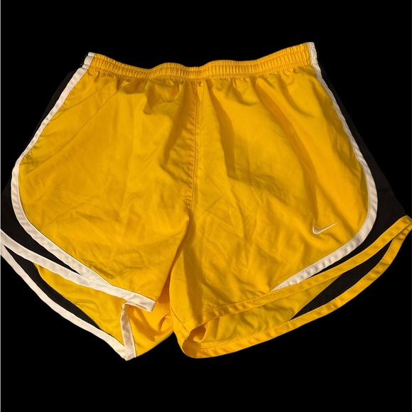 NIKE Women's Vibrant Yellow Athletic Shorts - Picture 1 of 5